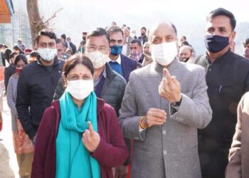 Chief Minister casts his vote along with family members