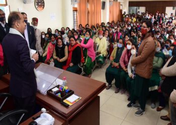 Deputation of Asha Workers call on CM