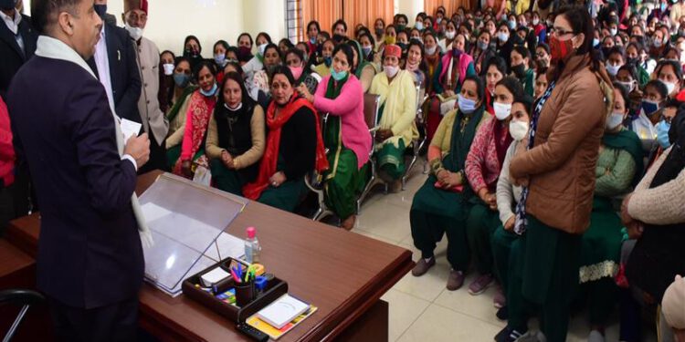 Deputation of Asha Workers call on CM