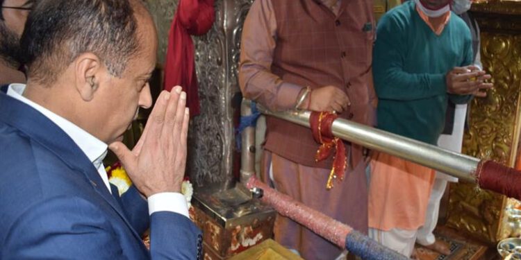 Chief Minister Jai Ram Thakur paying obeisance at Mata Shri Chintpurni Temple in Una today
