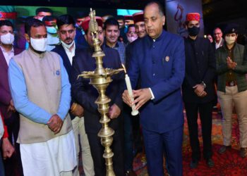 CM inaugurates first cultural night of Mandi Shivratri