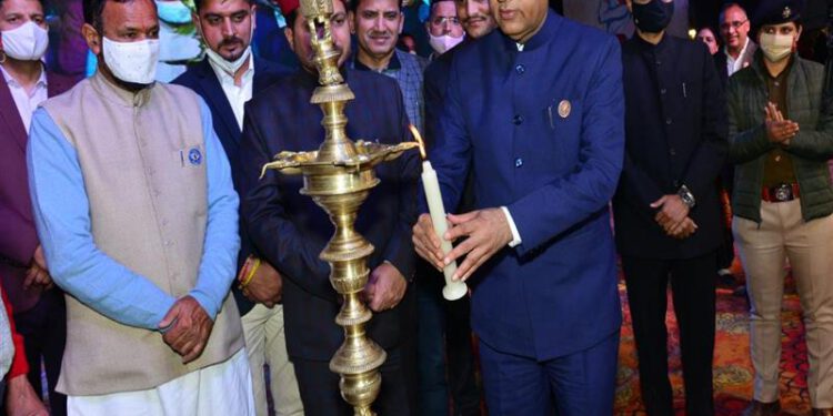 CM inaugurates first cultural night of Mandi Shivratri