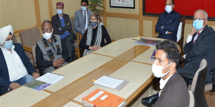 Actress Deepa Sahi meets Chief Minister