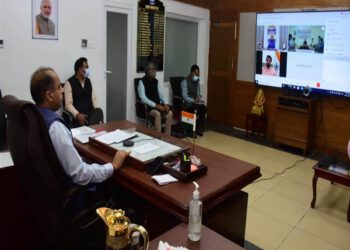 Chief Minister inaugurates Makeshift Covid-19 Hospital in Una district