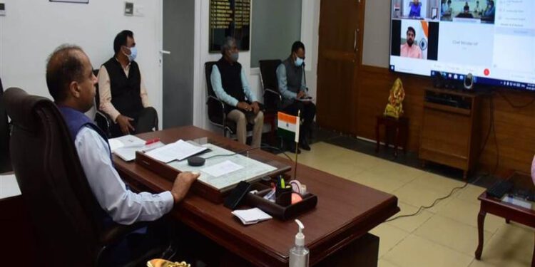 Chief Minister inaugurates Makeshift Covid-19 Hospital in Una district