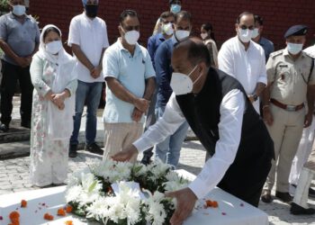 Chief Minister expresses grief over demise of Narinder Bragta