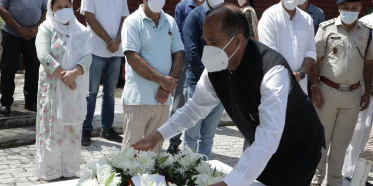 Chief Minister expresses grief over demise of Narinder Bragta