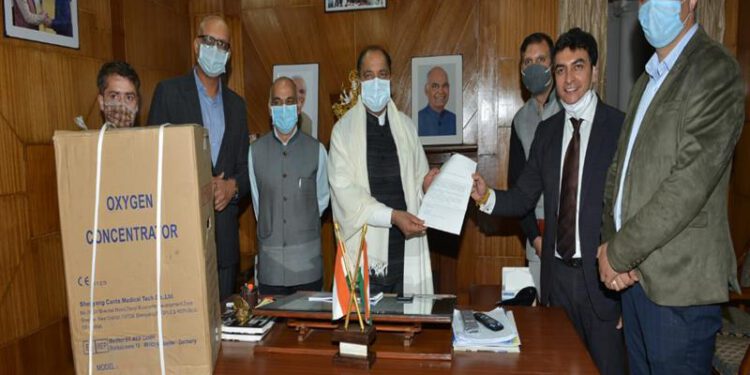 25 medical grade oxygen concentrators presented to Chief Minister