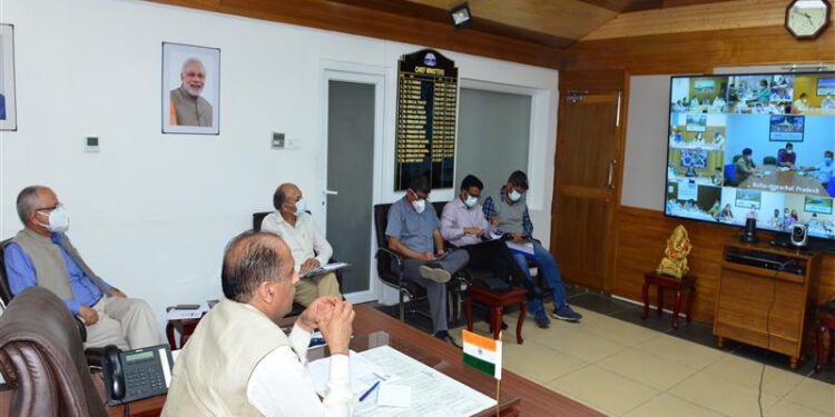 CM directs to ensure Covid appropriate behaviour by tourists