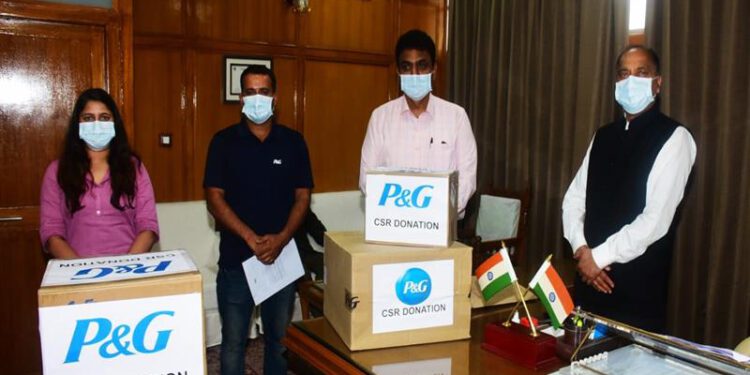 Oxygen concentrators presented to Chief Minister