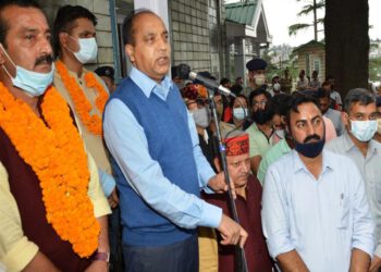 State Government would resolve genuine issues of employees: CM