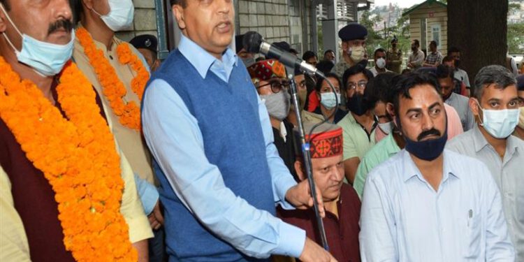 State Government would resolve genuine issues of employees: CM