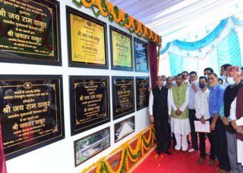 Chief Minister dedicates and lays foundation stones of projects worth Rs 200 crore in Darang constit