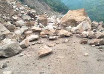 Chandigarh-Manali highway blocked near Pandoh after landslide