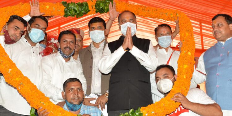 Chief Minister presides over Prant Adhiveshan of HP Shikshak Mahasangh