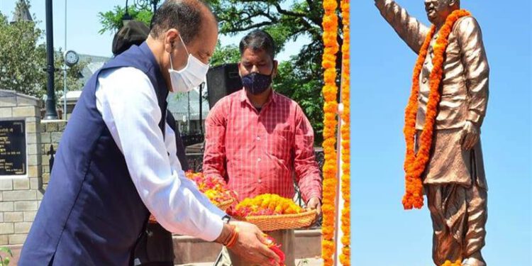 CM pays floral tributes on death anniversary of Atal Bihari Vajpayee