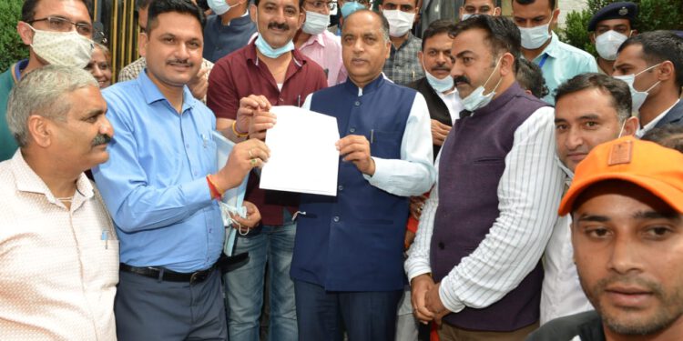 A delegation of HP NGO Federation calls on Hon’ble CM at Vidhan Sabha