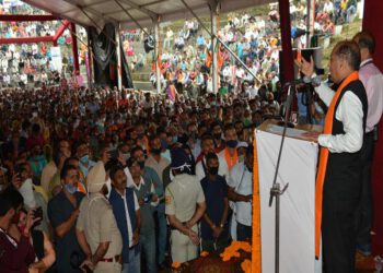 CM dedicates and lays foundation stones of Rs. 315 crore in Pachhad Assembly Constituency