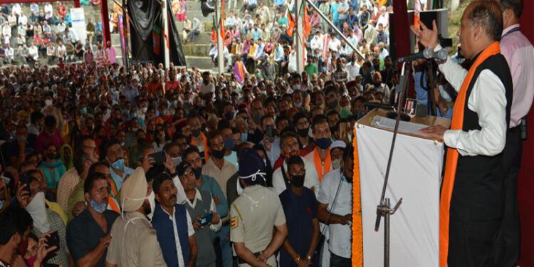 CM dedicates and lays foundation stones of Rs. 315 crore in Pachhad Assembly Constituency