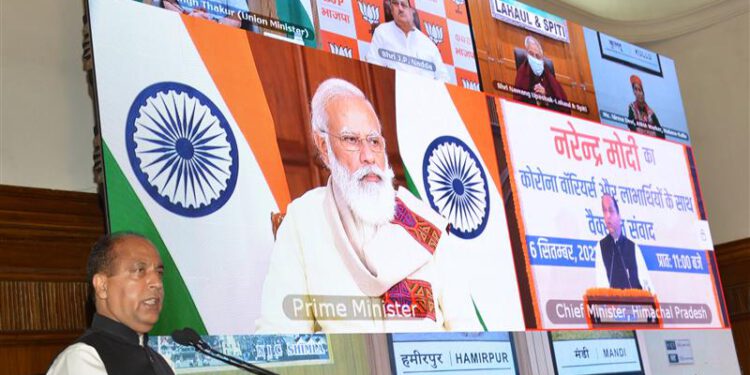 PM interacts with corona warriors, healthcare workers and beneficiaries