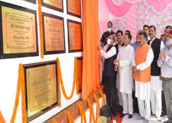 CM inaugurates and lays foundation stones of projects worth Rs. 172.10 crore in Balh Constituency