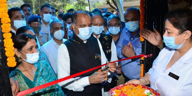 Hon’ble CM inaugurating first Model De-addiction and Rehabilitation Centre of the State at Raghunath-ka-Padhar in Mandi