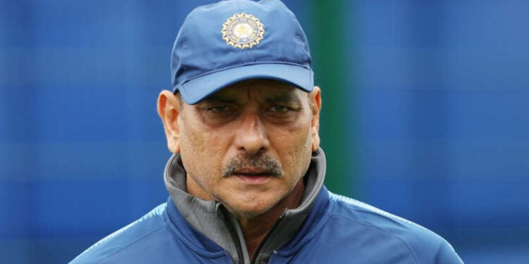 India vs England: Ravi Shastri Tests Positive for COVID-19, Three Support Staff Members Isolated