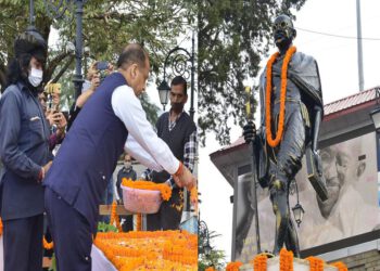 Governor and Chief Minister pay tributes to Mahatma Gandhi and Lal Bahadur Shastri