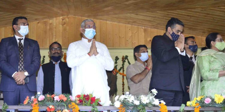 Governor inaugurates Kullu Dussehra festival