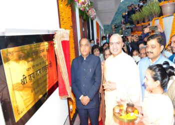 CM visits Sri Badrika Ashram at Karganoo in district Sirmour