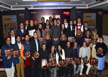 CM honours young entrepreneurs for remarkable achievements