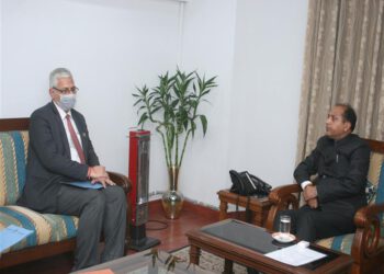 Chief Minister asks to slash Shimla-Dharmshala heli taxi rates