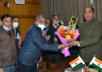 A deputation of HP Hydro Power Association calls on Hon’ble CM at Shimla on 4/1/2022