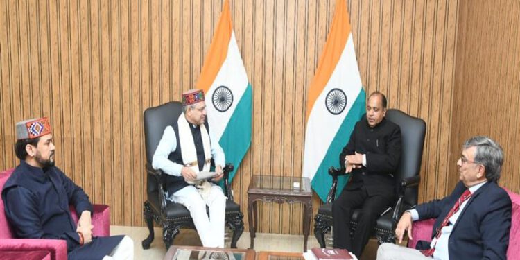 CM discusses railway lines issue with Union Minister