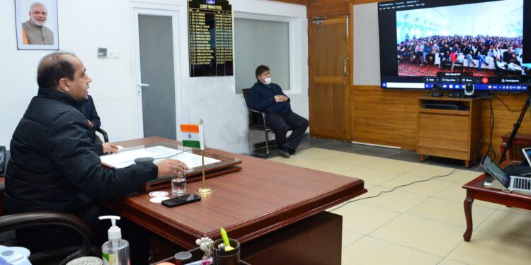 CM urges youth to make continuous efforts for development of their area