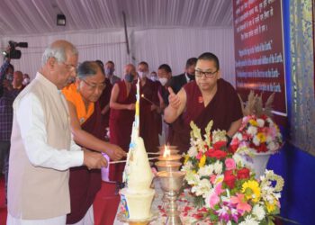 Governor stresses on teachings of Sakya sect
