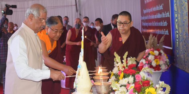 Governor stresses on teachings of Sakya sect