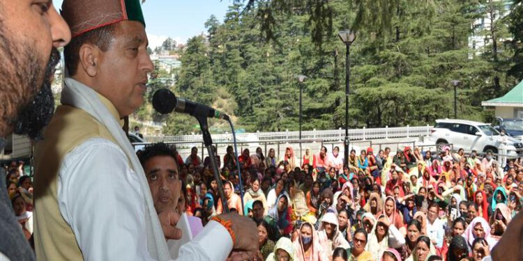 State government would constitute Committee to frame policy for regularizing services of Silai Adhiyapika
