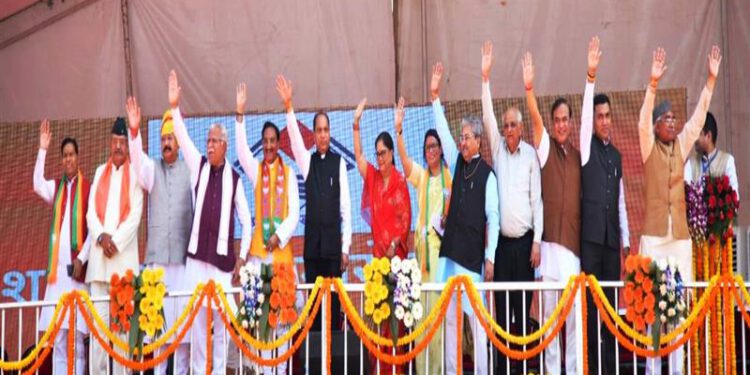 Jai Ram Thakur congratulates Pushkar Singh Dhami on being sworn in as CM of Uttrakhand