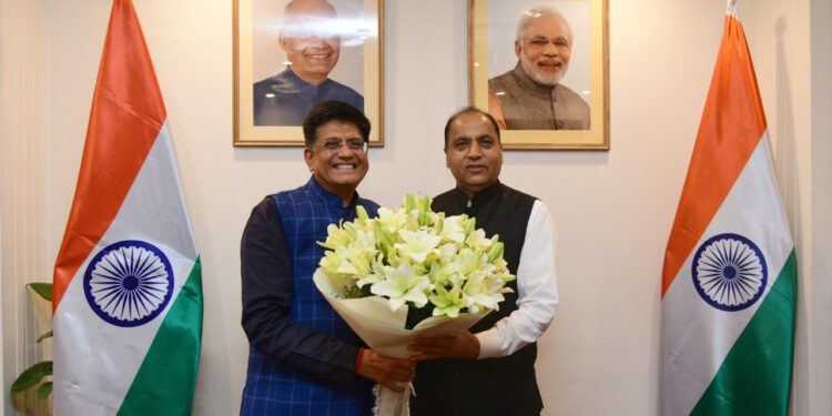 CM urges Piyush Goyal to enhance import duty on apple