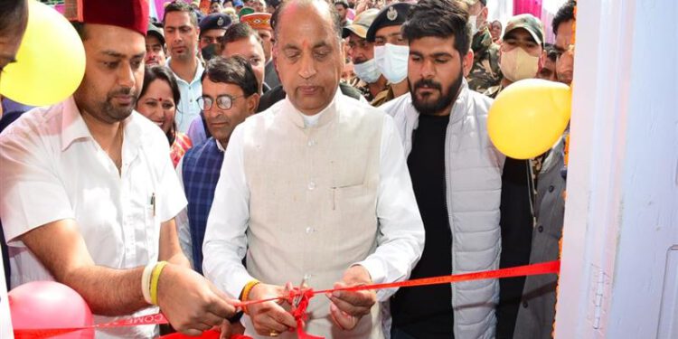 Chief Minister inaugurates Multipurpose Building in GP Sharan of Seraj Constituency