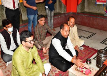 CM visits Kunal Patthari temple