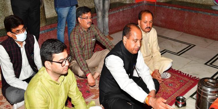 CM visits Kunal Patthari temple