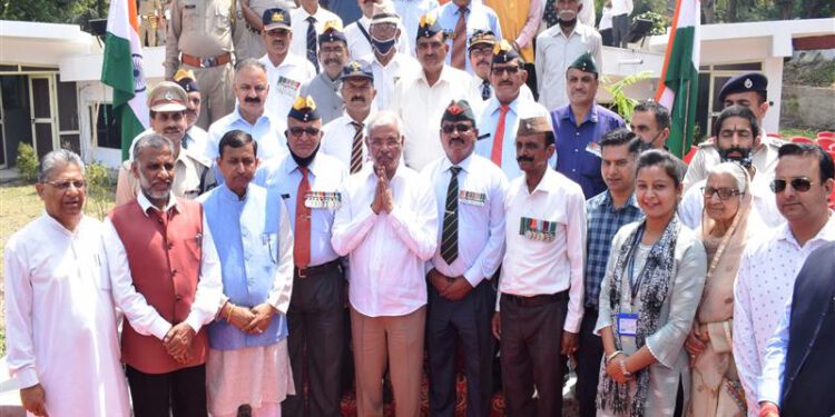 Governor inaugurates War Memorial in Bilaspur