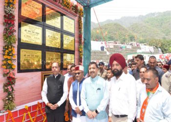 CM inaugurates and lays foundation stone of developmental projects worth Rs. 218 crore at Parwanoo