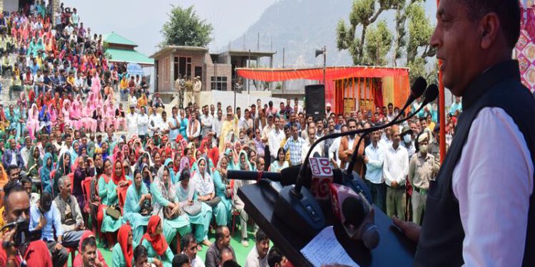 CM inaugurates Electricity Section and Primary Health Center at Saroa