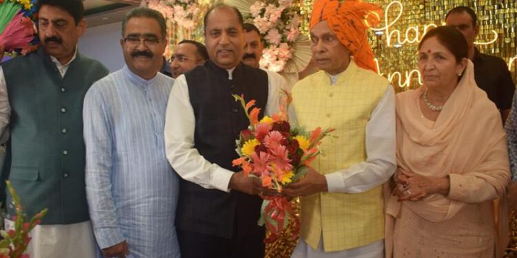 CM greets Prof. Prem Kumar Dhumal on his 50th marriage anniversary