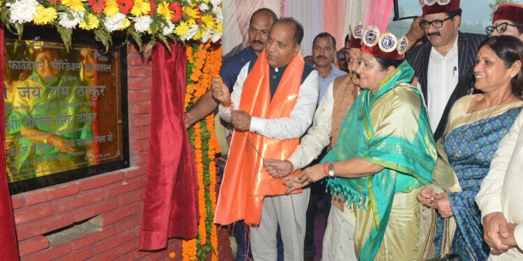 CM lays foundation stone of six developmental projects of Rs. 15.19 crore at Patlikuhal in Kullu district