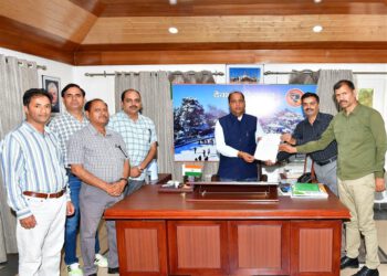 Delegation of All HP University and College Teachers calls on Chief Minister