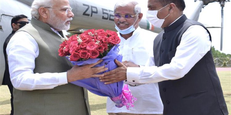 Prime Minister accorded rousing welcome